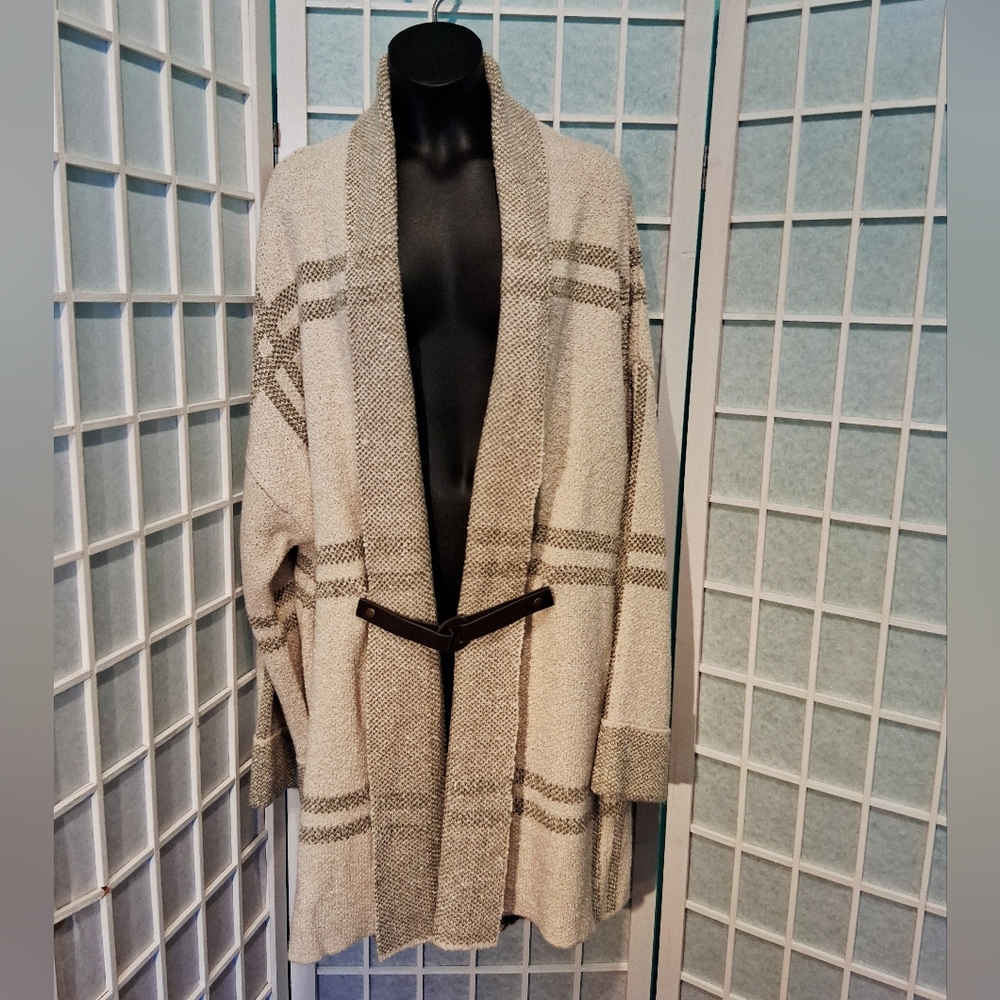 Simply Noelle L/XL Sweater/ Wrap 6273